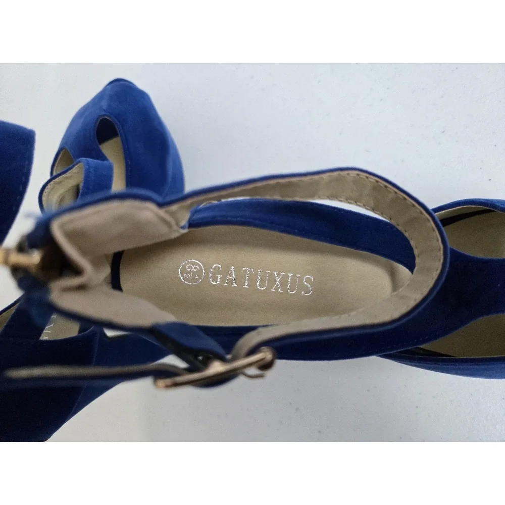 Gatuxus Women's Size 8.5 Royal Blue Velvet Platform‎ Heels with Ankle Strap